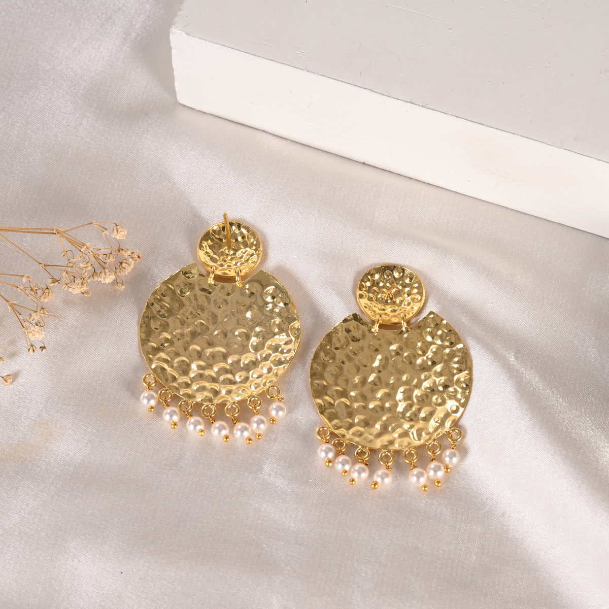 Snow Crust Gold Earring