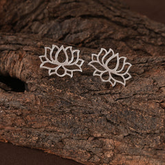 Neeraja Silver Stud Earring