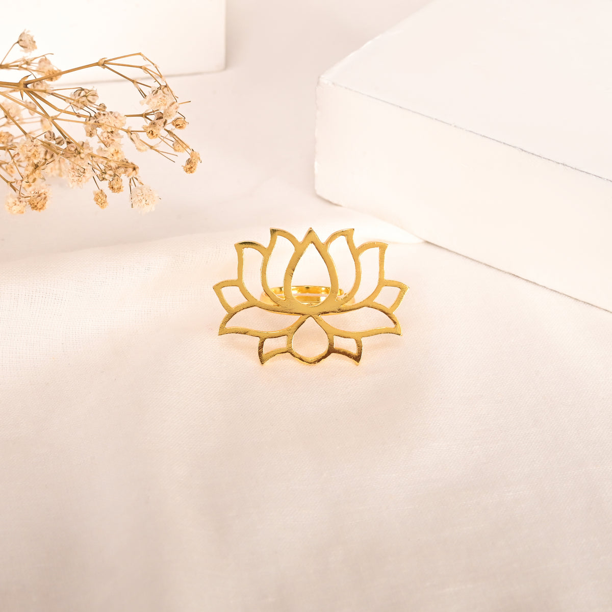 Neeraja Adjustable Gold Ring