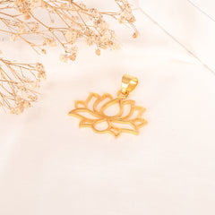 Neeraja Gold Pendant